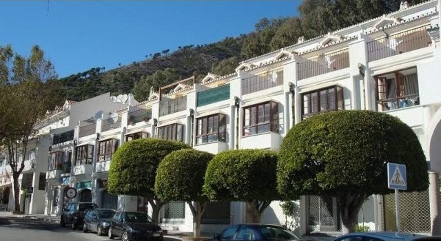 Apartment - Very centrally located..