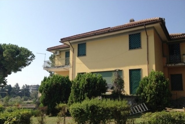 PRESTIGIOUS VILLA WITH WONDERFUL..