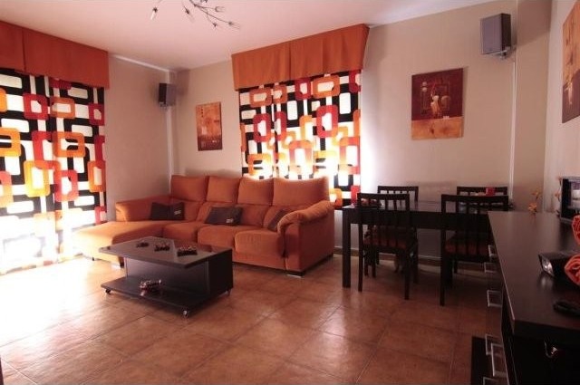 Apartment - Beautiful spacious.. - 2