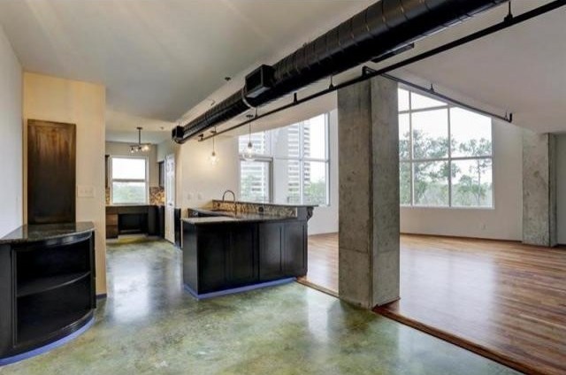 3 bedroom Apartment For Sale: 6007.. - 2