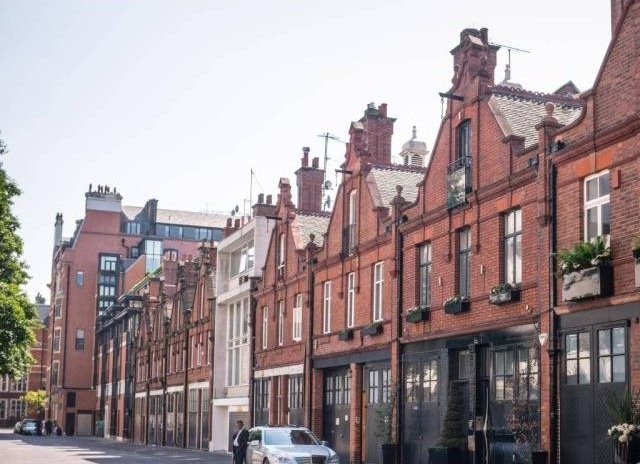 Adams Row, London W1K