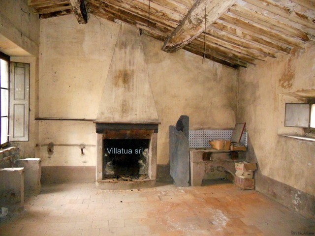 Village/town House - For Sale -.. - 2