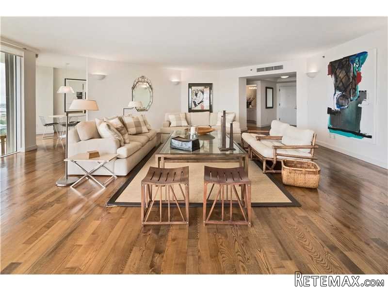 3 bedroom Flat For Sale: 7000 Island.. - 2