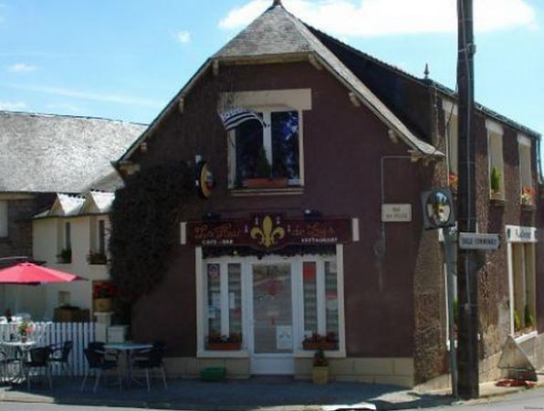 Bar Restaurant with Good Potential