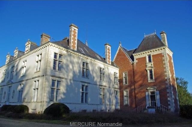 11 bedroom Castle For Sale: 61340..