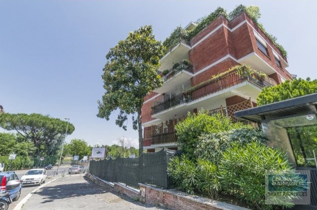 2 Bedrooms - Apartment - For Sale