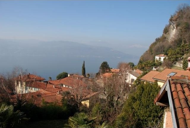 12 bedroom Villa For Sale: Leggiuno, IT - 2
