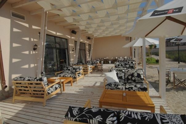 Studio and 2-bedroom apartments in a.. - 2