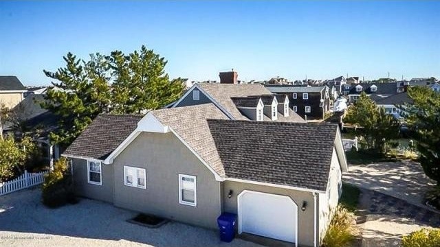 4 bedroom Flat For Sale: 326 Bay Lane.. - 2