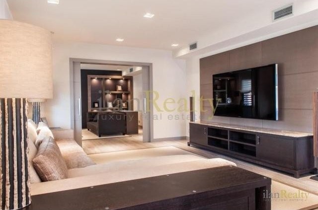 For sale great luxury apartment located..