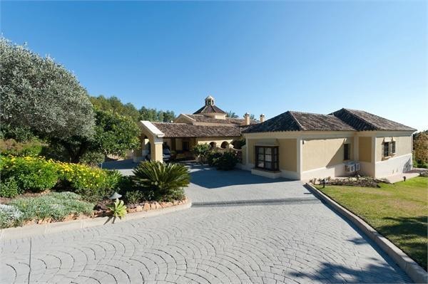 4 bedroom Detached Villa For Sale:.. - 2