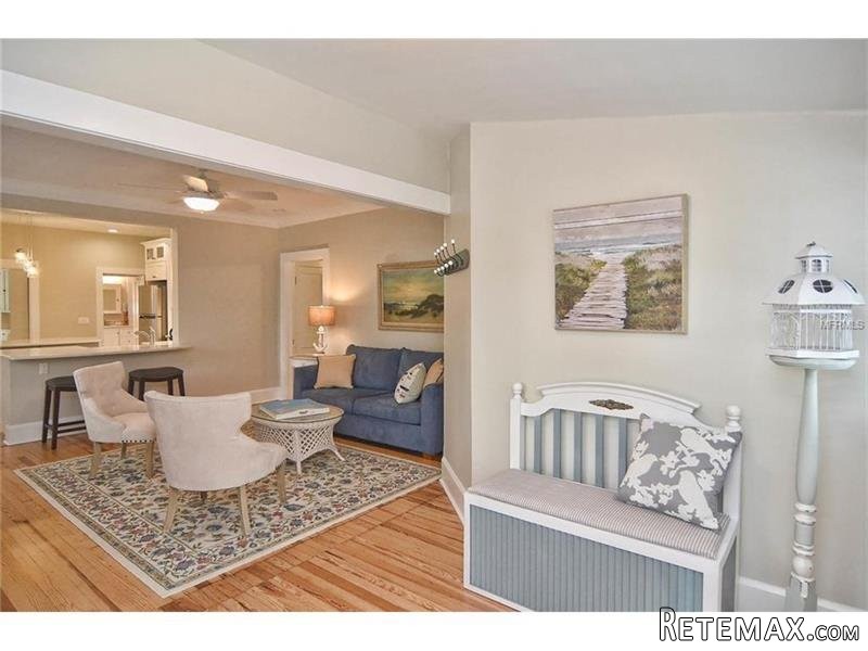 3 bedroom House For Sale: 732 Eagle.. - 2