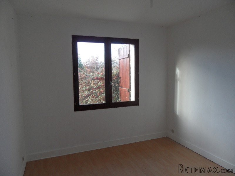 Good Value Bungalow With Garage - 2