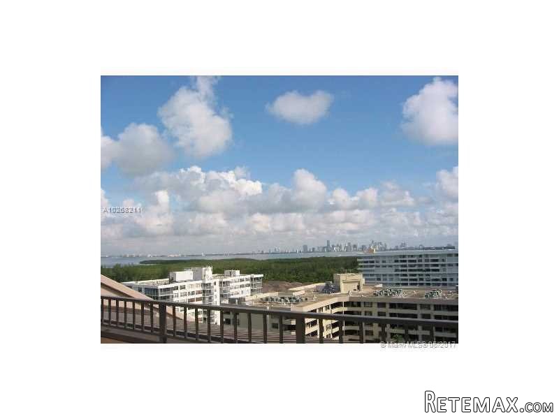 2 bedroom Flat For Sale: 251 CRANDON BL.. - 2