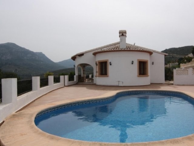 3 Bedrooms - Villa - Alicante - For Sale
