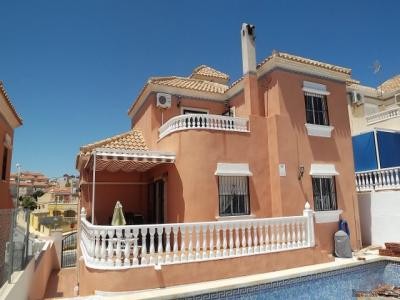 3 Bedrooms - Villa - Alicante - For Sale
