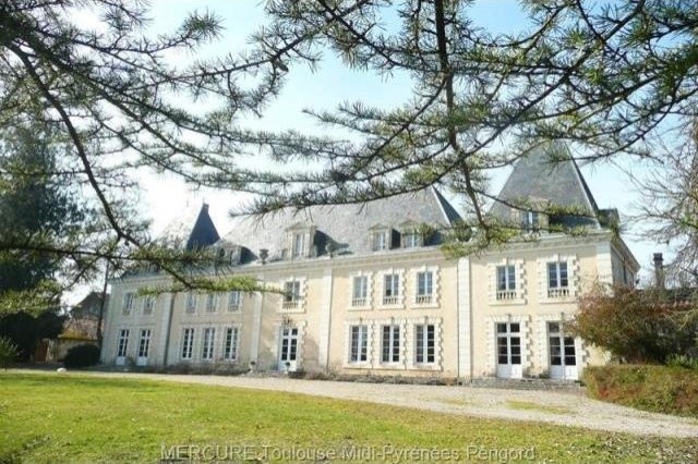 8 bedroom Castle For Sale: 24320.. - 2