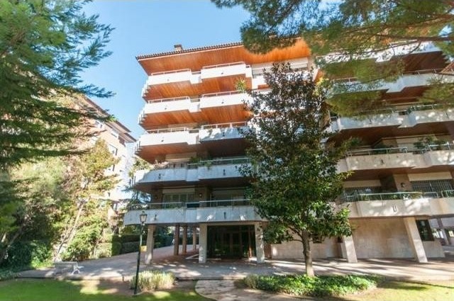 6 bedroom Flat For Sale: BARCELONA..