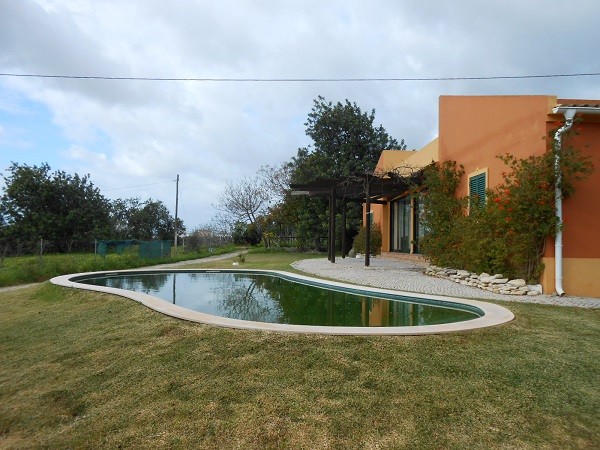 4 Bed Farm House For Sale - Altura