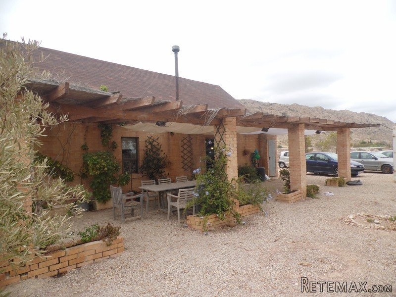5 Bedrooms - Villa - Alicante - For Sale