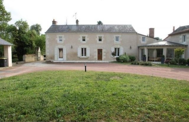 4 bedroom Character For Sale: 79100 25..