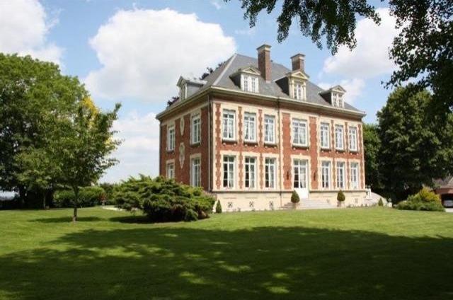6 bedroom House For Sale: 59234 SECTEUR..