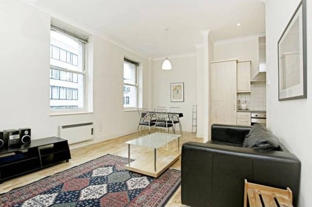 Ludgate Square, London EC4M