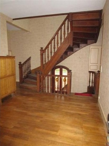 Period Chateau On 4 Hectares - 2