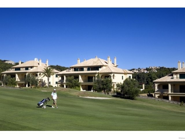 Stunning Apartments Frontline Golf San..