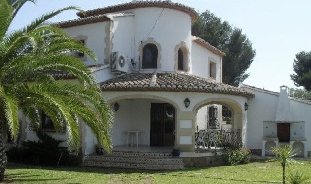 3 Bedrooms Villa In Javea*