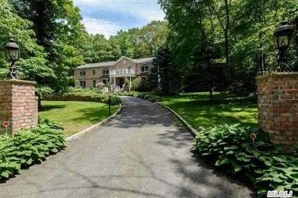 7 Peabody Rd Cold Spring Hrbr, NY 11724