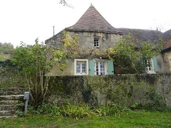 In A Pretty Village And Close To All..