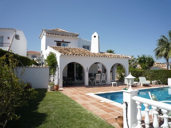 VILLA FOR SALE CALAHONDA - 2