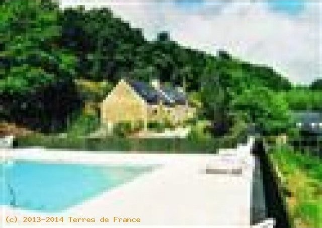 Property 3 Houses ,Swimmingpool..