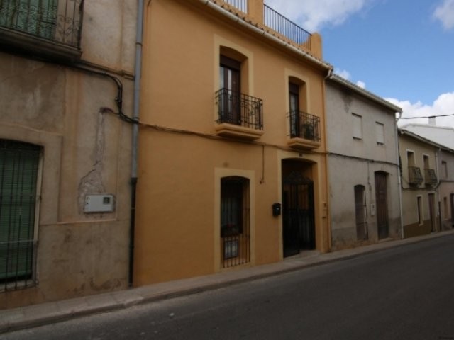 4 Bedrooms - Casa - Alicante - For Sale