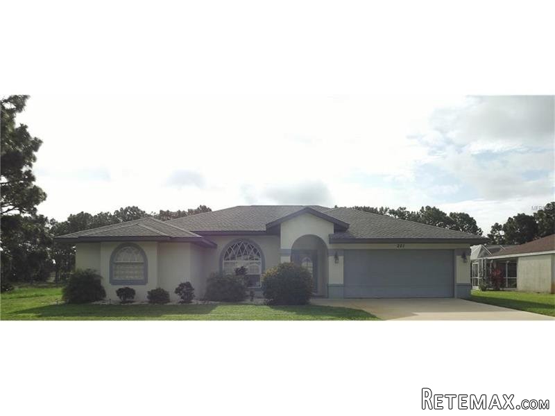 3 bedroom House For Sale: 221 Fairway..