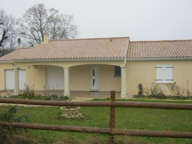 New single storey house near Villebois - 2