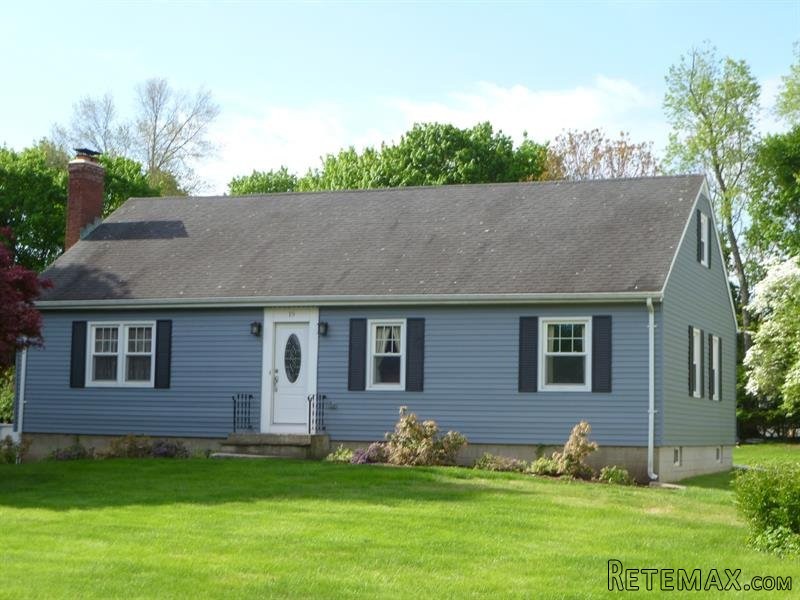 3 bedroom House For Sale: 19 Carmen Dr..