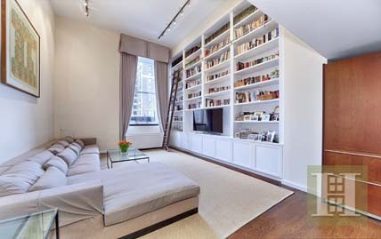 2 bedroom Apartment For Sale: 305..