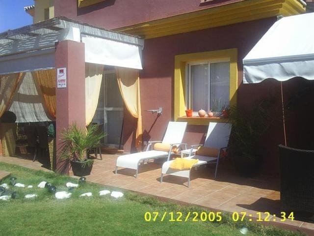 2 bedroom Terraced House For Sale: Urb..