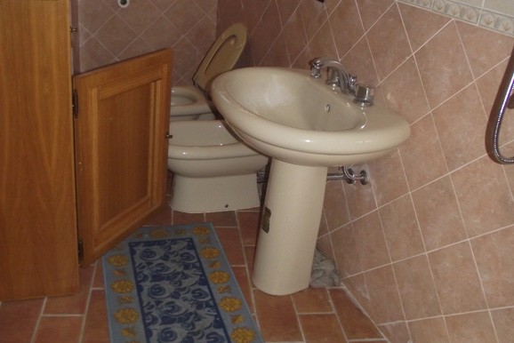 One bed italian apartment on the ground..