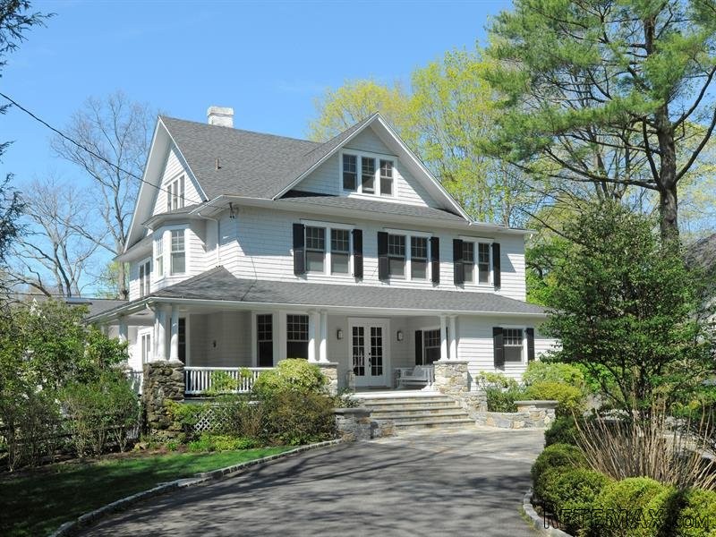4 bedroom House For Sale: 328 Lake..