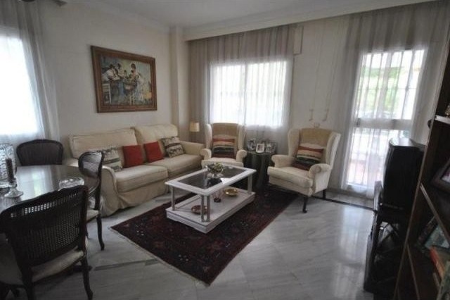 Apartment - Spacious first floor.. - 2