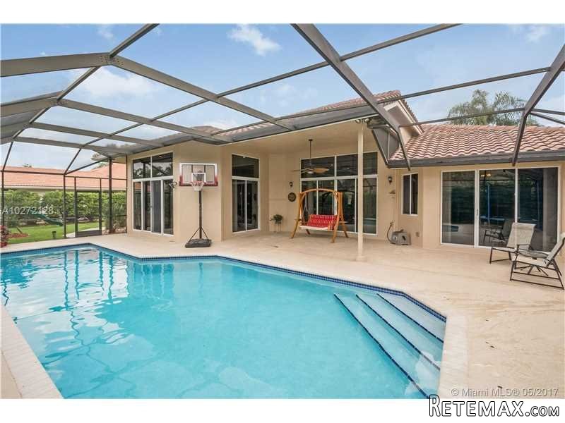5 bedroom House For Sale: 388 Coconut.. - 2