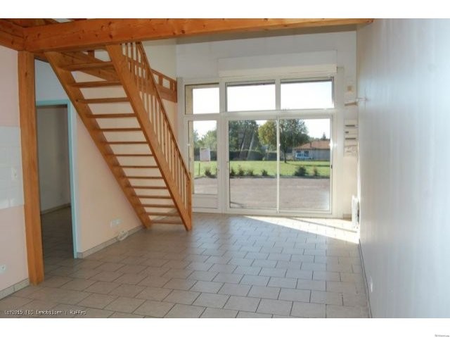 Townhouse in good condition - Close to.. - 2