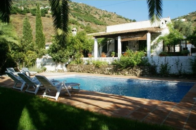 Country Houses for Sale in Torrox..