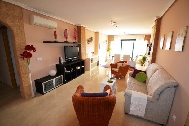 Lovely Penthouse 4 Bedroom Sea Views.. - 2