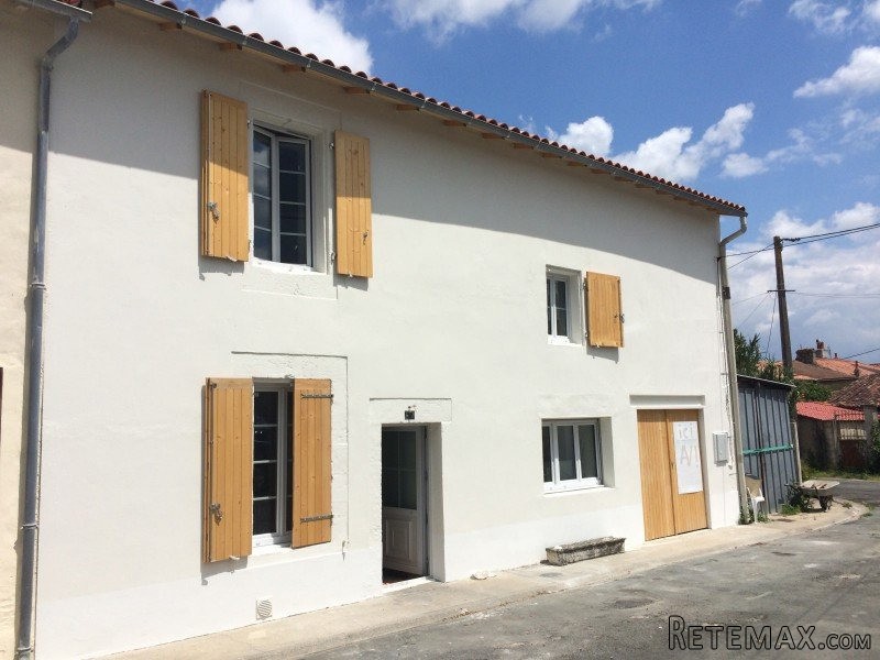 2 Bedrooms - Stone House -..