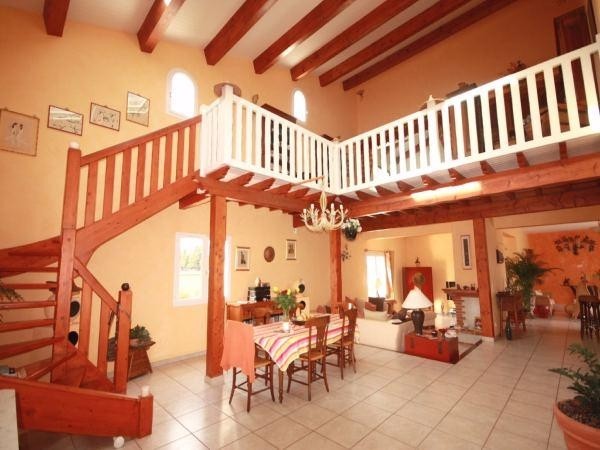 Superb Mediterranean Style Villa With.. - 2