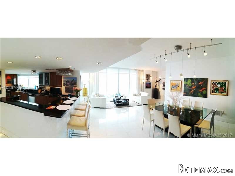 3 bedroom Flat For Sale: 1800 N.. - 2
